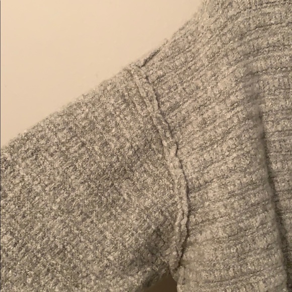 free People gray sweater - Picture 4 of 5
